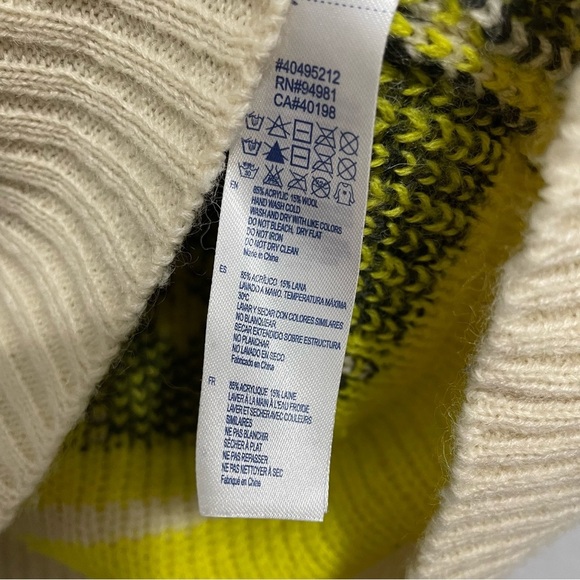 F21 Wool Knit Sweater Long Sleeve Aztec Stitching White Black Yellow Medium - Picture 6 of 10